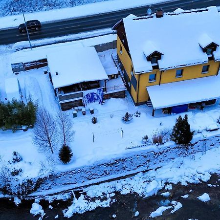 Apartmany Nad Rekou Svoboda nad Upou Bagian luar foto